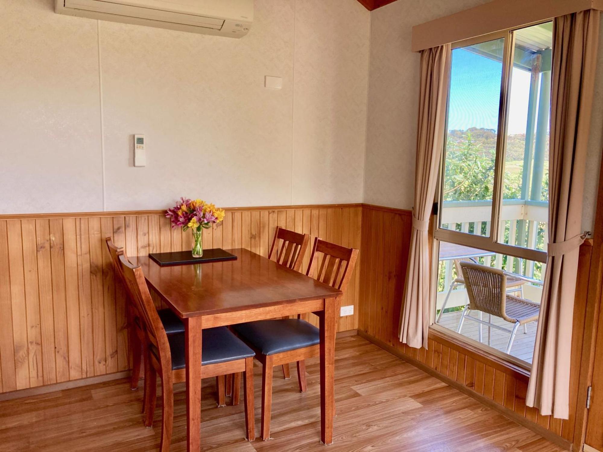 Daysy Hill Country Cottages Port Campbell Habitación foto