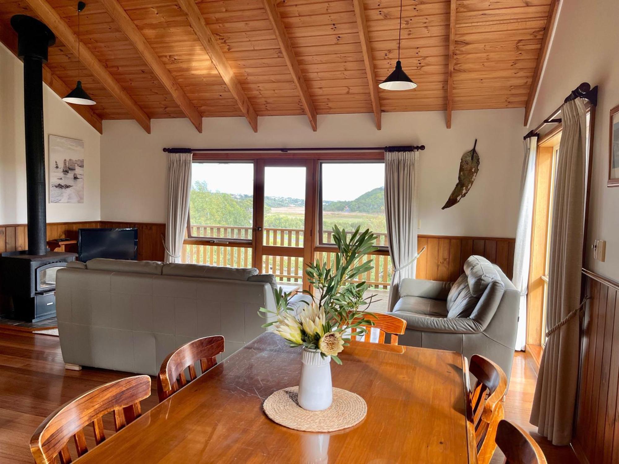 Daysy Hill Country Cottages Port Campbell Habitación foto