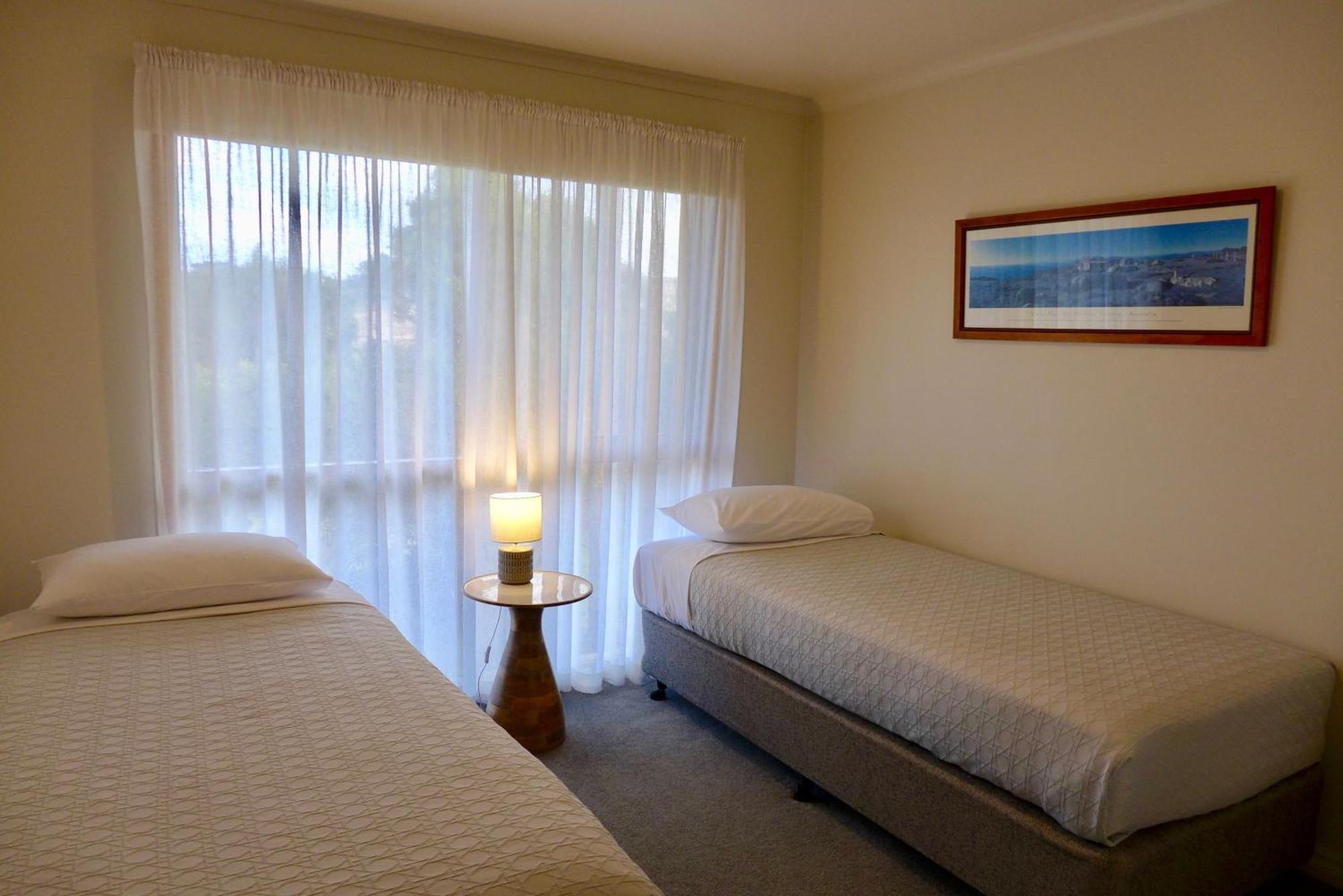 Daysy Hill Country Cottages Port Campbell Habitación foto